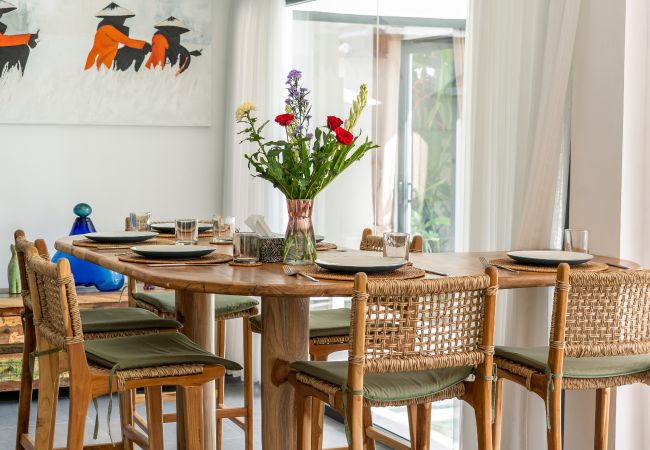 Vil.la en Seminyak - Wiana- Villa per a 6 persones amb piscina a prop de la platja de Bali Vil.la en Seminyak - Wiana- Villa per a 6 persones amb piscina a prop de la platja de Bali