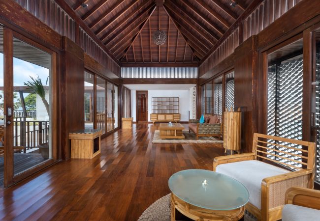 Vil.la en Seminyak - The chands three A- Casa a primera línia de 3 habitacions amb impressionants vistes al mar de Bali Vil.la en Seminyak - The chands three A- Casa a primera línia de 3 habitacions amb impressionants vistes al mar de Bali