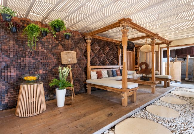 Vil.la en Seminyak - The chands three B- Casa a primera línia de 3 habitacions amb impressionants vistes al mar de Bali Vil.la en Seminyak - The chands three B- Casa a primera línia de 3 habitacions amb impressionants vistes al mar de Bali