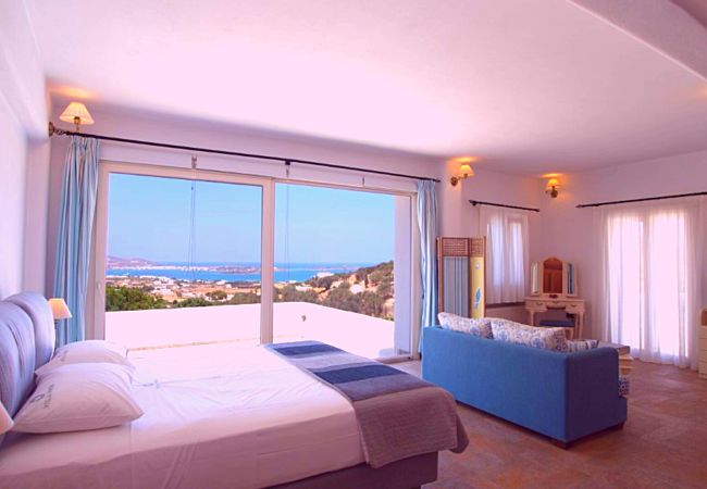 Vil.la en Paros - Espectacular casa de 5 habitacions a prop de la platja i amb boniques vistes al mar 