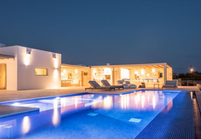 Vil.la en Paros - Fantàstica vila per a 8 persones amb vistes al mar i prop de la platja a Grècia Vil.la en Paros - Fantàstica vila per a 8 persones amb vistes al mar i prop de la platja a Grècia