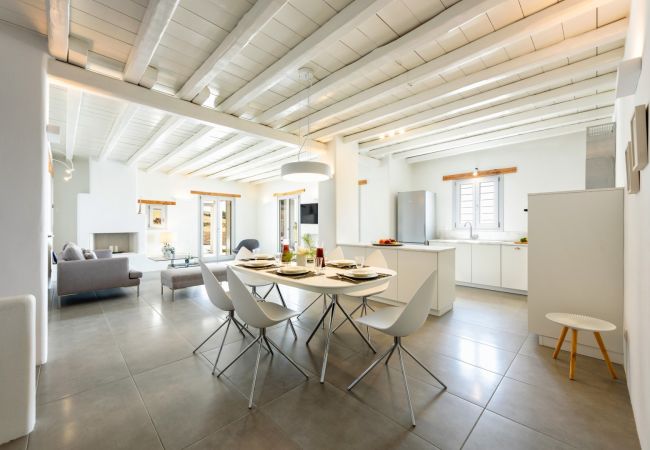 Vil.la en Paros - Preciosa casa per a 10 persones prop de la platja de Golden Beach amb precioses vistes al mar Vil.la en Paros - Preciosa casa per a 10 persones prop de la platja de Golden Beach amb precioses vistes al mar