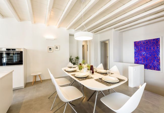 Vil.la en Paros - Preciosa casa per a 10 persones prop de la platja de Golden Beach amb precioses vistes al mar Vil.la en Paros - Preciosa casa per a 10 persones prop de la platja de Golden Beach amb precioses vistes al mar