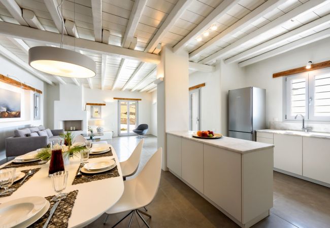 Vil.la en Paros - Preciosa casa per a 10 persones prop de la platja de Golden Beach amb precioses vistes al mar Vil.la en Paros - Preciosa casa per a 10 persones prop de la platja de Golden Beach amb precioses vistes al mar