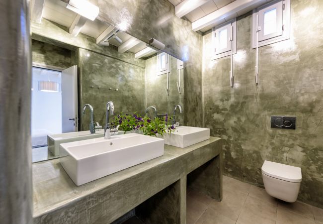 Vil.la en Paros - Preciosa casa per a 10 persones prop de la platja de Golden Beach amb precioses vistes al mar Vil.la en Paros - Preciosa casa per a 10 persones prop de la platja de Golden Beach amb precioses vistes al mar