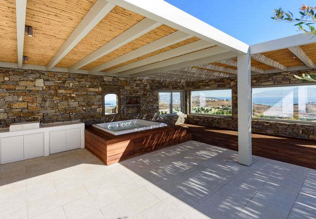 Vil.la en Paros - Casa espectacular per a 14 persones amb boniques vistes al mar a prop Golden Beach Vil.la en Paros - Casa espectacular per a 14 persones amb boniques vistes al mar a prop Golden Beach