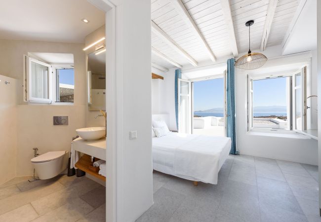 Vil.la en Paros - Casa espectacular per a 14 persones amb boniques vistes al mar a prop Golden Beach Vil.la en Paros - Casa espectacular per a 14 persones amb boniques vistes al mar a prop Golden Beach
