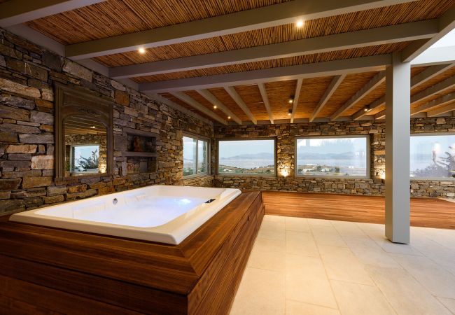 Vil.la en Paros - Casa espectacular per a 14 persones amb boniques vistes al mar a prop Golden Beach Vil.la en Paros - Casa espectacular per a 14 persones amb boniques vistes al mar a prop Golden Beach