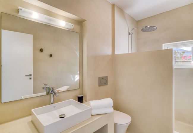 Vil.la en Paros - Casa espectacular per a 10 persones amb impressionants vistes al mar a prop Golden Beach Vil.la en Paros - Casa espectacular per a 10 persones amb impressionants vistes al mar a prop Golden Beach