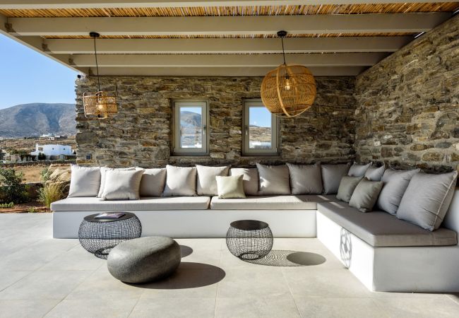 Vil.la en Paros - Elea - Magnifica casa amb piscina per a 10 persones i vistes al mar a Golden Beach (Grècia) Vil.la en Paros - Elea - Magnifica casa amb piscina per a 10 persones i vistes al mar a Golden Beach (Grècia)