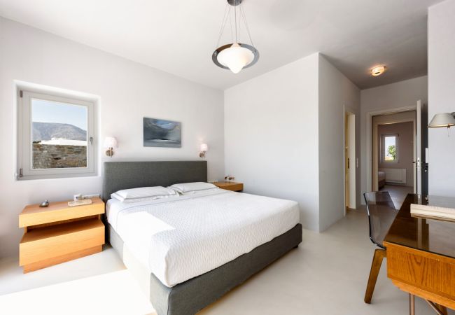 Vil.la en Paros - Electra -Villa per a 10 persones amb boniques vistes al mar a Paros Vil.la en Paros - Electra -Villa per a 10 persones amb boniques vistes al mar a Paros