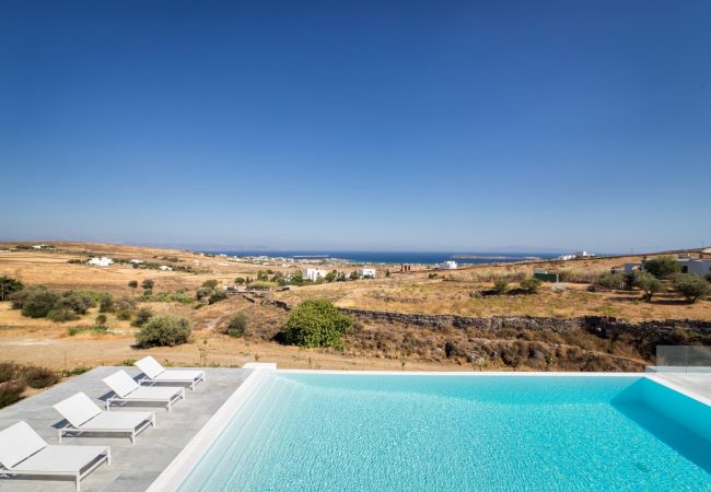 Vil.la en Paros -  Eos - Villa per a 10 persones a prop de la platja de Golden Beach (Grècia) Vil.la en Paros -  Eos - Villa per a 10 persones a prop de la platja de Golden Beach (Grècia)