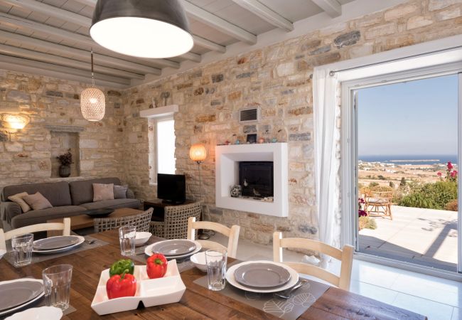 Vil.la en Paros -  Eridan - Espectacular casa per a 8 amb piscina i boniques vistes al mar a Vil.la en Paros -  Eridan - Espectacular casa per a 8 amb piscina i boniques vistes al mar a