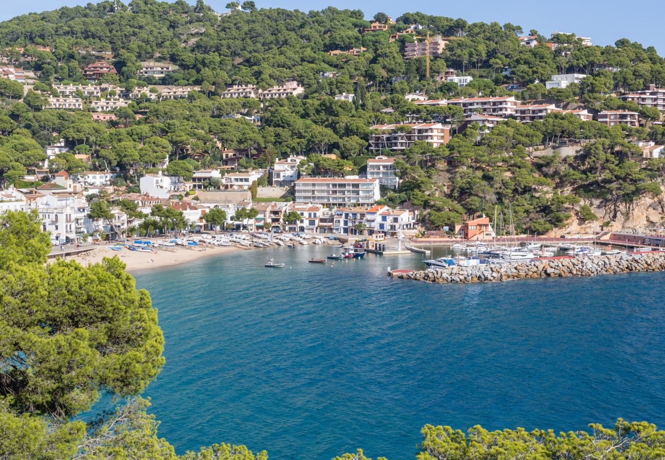 Casa rural en Mont-ras - 1 Mas Pagès, casa rural per a 9 persones amb jardí i piscina privada