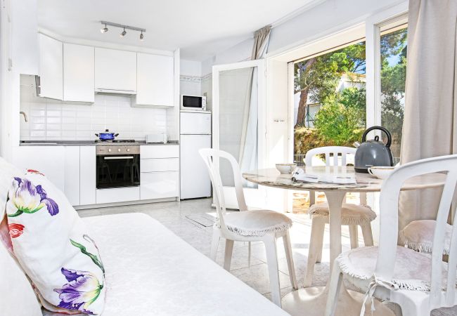 Apartment in Llafranc - 1ANC 13B - Basic 1 bedroom apartment located very close to the beach of Llafranc Apartment in Llafranc - 1ANC 13B - Basic 1 bedroom apartment located very close to the beach of Llafranc