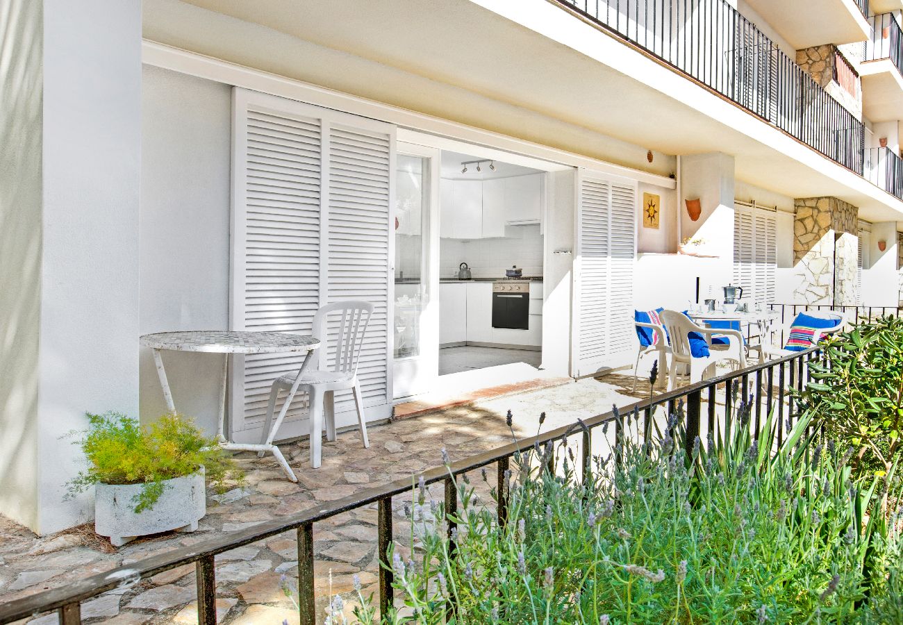 Apartment in Llafranc - 1ANC 13B - Basic 1 bedroom apartment located very close to the beach of Llafranc