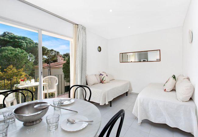 Apartment in Llafranc - 1ANC 15B - Basic 1 bedroom apartment located very close to the beach of Llafranc Apartment in Llafranc - 1ANC 15B - Basic 1 bedroom apartment located very close to the beach of Llafranc