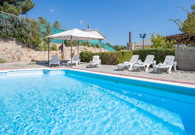 Villa in Lloret de Mar - 2 ARA01 - Basic 3 bedroom house with private swimming pool located in a very quiet area only 9km from Lloret de Mar and its stunning beaches.