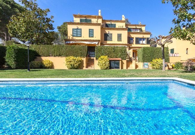 Villa in Llafranc - 1ARCA01 Lovely 4 bedrooms house with commual  garden and swimming pool  in Llafranc