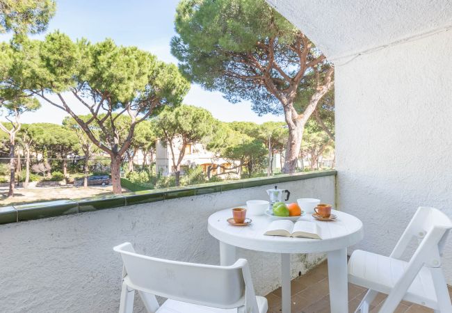 Apartment in Pals - 1ARCH1 Basic 2 bedroom apartment close to the lovely beach of Pals. Apartment in Pals - 1ARCH1 Basic 2 bedroom apartment close to the lovely beach of Pals.