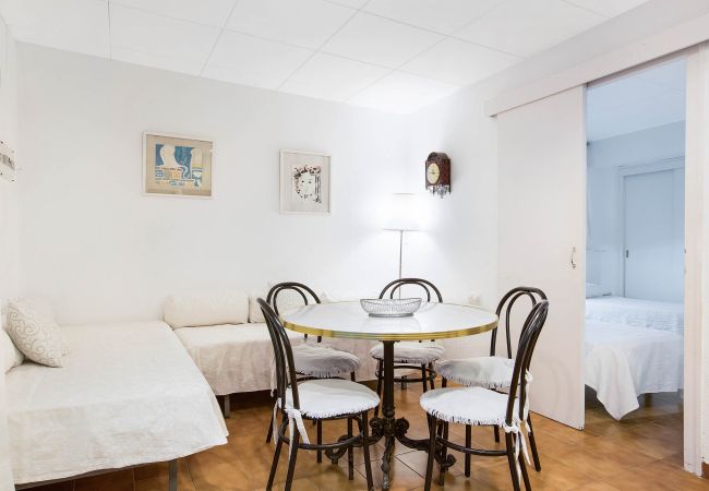 Apartment in Llafranc - 1BAR01 - Basic 2 bedroom bungalow only 200m from the beach of Llafranc. Apartment in Llafranc - 1BAR01 - Basic 2 bedroom bungalow only 200m from the beach of Llafranc.