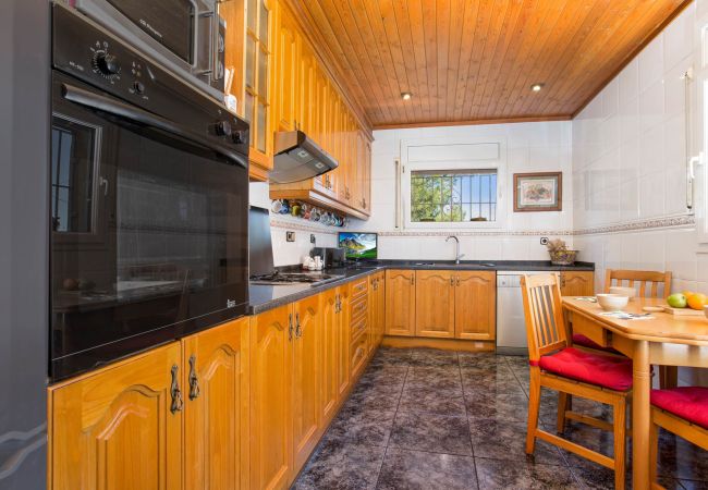 Villa in Lloret de Mar - 2BELL01 - Cozy 4 bedroom house with pool located in a very quiet area Villa in Lloret de Mar - 2BELL01 - Cozy 4 bedroom house with pool located in a very quiet area
