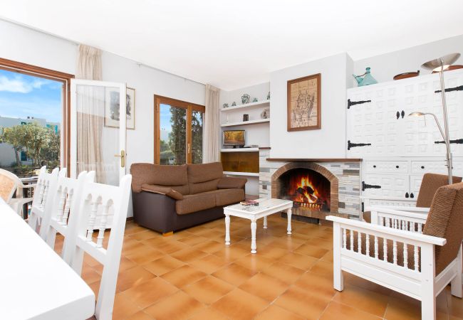 Villa in Calella de Palafrugell - 1BENETPL - House divided into 3 totally independent apartments with shared pool just 1 km from the beach of Calella de Palafrugell Villa in Calella de Palafrugell - 1BENETPL - House divided into 3 totally independent apartments with shared pool just 1 km from the beach of Calella de Palafrugell