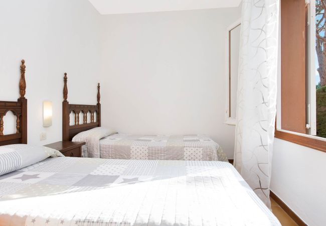 Villa in Calella de Palafrugell - 1BENETPL - House divided into 3 totally independent apartments with shared pool just 1 km from the beach of Calella de Palafrugell Villa in Calella de Palafrugell - 1BENETPL - House divided into 3 totally independent apartments with shared pool just 1 km from the beach of Calella de Palafrugell