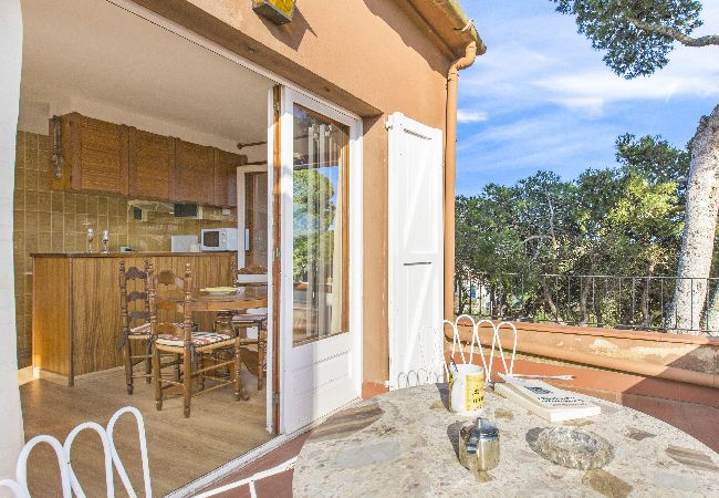 Studio in Calella de Palafrugell - 1BENET EST - House divided into 3 totally independent apartments with shared pool just 1 km from the beach of Calella de Palafrugell