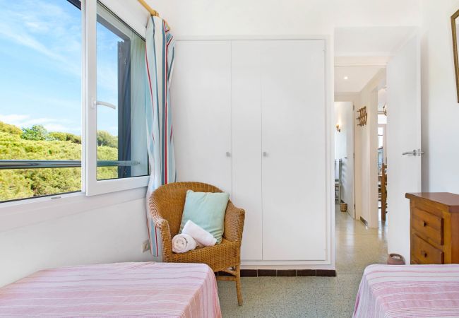 Apartment in Calella de Palafrugell -  1CAN01 - Cozy apartment for 4 with terrace near the beach of Calella de Palafrugell Apartment in Calella de Palafrugell -  1CAN01 - Cozy apartment for 4 with terrace near the beach of Calella de Palafrugell