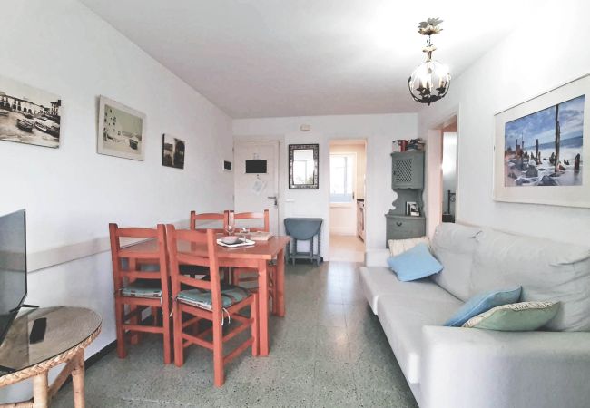 Apartment in Calella de Palafrugell -  1CAN01 - Cozy apartment for 4 with terrace near the beach of Calella de Palafrugell Apartment in Calella de Palafrugell -  1CAN01 - Cozy apartment for 4 with terrace near the beach of Calella de Palafrugell
