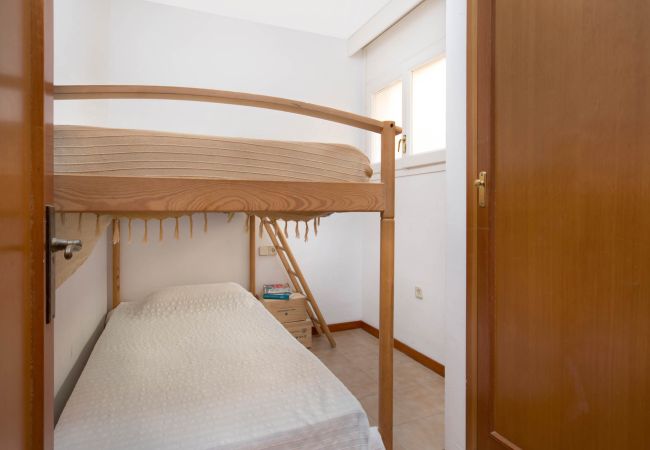 Apartment in Calella de Palafrugell - 1CAN02 -  3 Bedroom apartment with terrace located in front of the beach of Calella de Palafrugell. Apartment in Calella de Palafrugell - 1CAN02 -  3 Bedroom apartment with terrace located in front of the beach of Calella de Palafrugell.