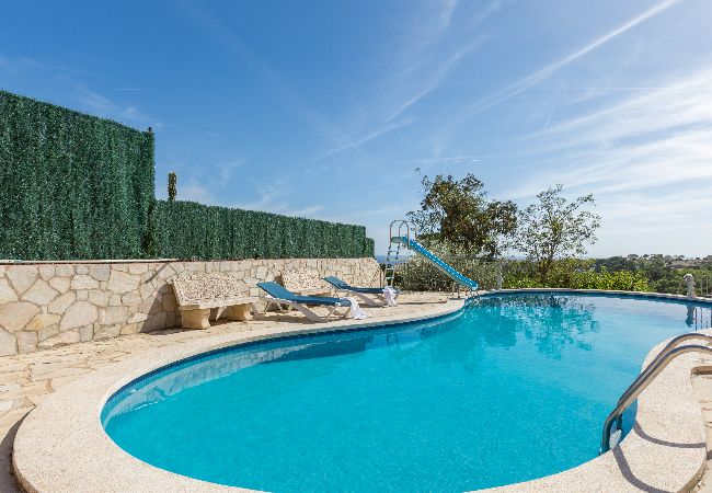 Villa in Blanes - 2CARV01 - Villa with private pool with 6 bedrooms located in a quiet area near the beach of Blanes