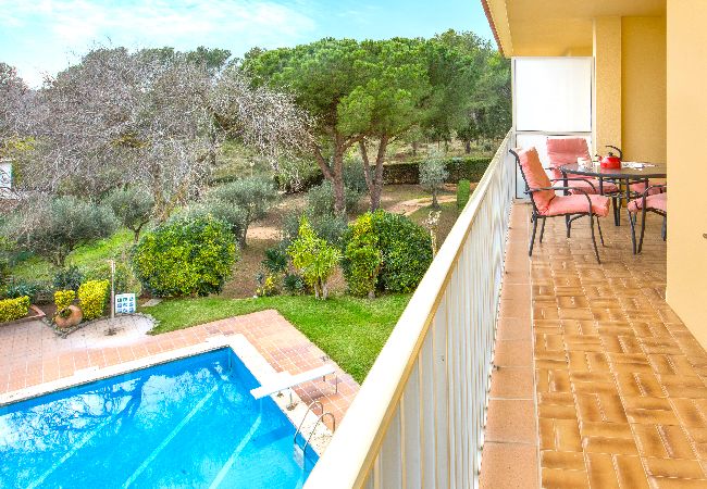 Apartment in Llafranc - 1CEN B10 -Apartment with communal garden and pool, only 800m from the beach of Llafranc