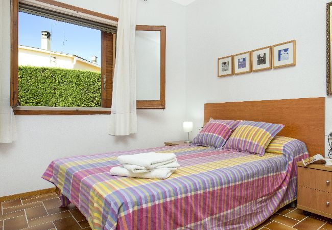 Villa in Vidreres - 2CIP01-6pax - House with capacity for 06 people and private pool located in a quiet area Villa in Vidreres - 2CIP01-6pax - House with capacity for 06 people and private pool located in a quiet area