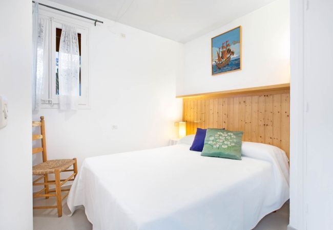 Apartment in Llafranc - 1CLIP H3 -Renovated apartment located in a very quiet area only 500m from the beach of Llafranc. Apartment in Llafranc - 1CLIP H3 -Renovated apartment located in a very quiet area only 500m from the beach of Llafranc.