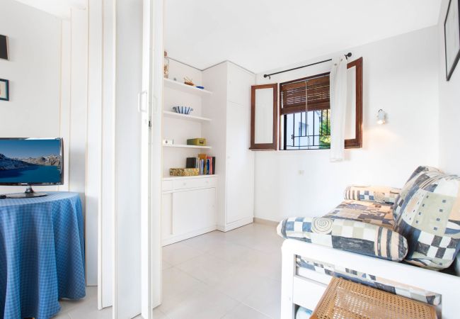 Apartment in Llafranc - 1CLIP H3 -Renovated apartment located in a very quiet area only 500m from the beach of Llafranc. Apartment in Llafranc - 1CLIP H3 -Renovated apartment located in a very quiet area only 500m from the beach of Llafranc.