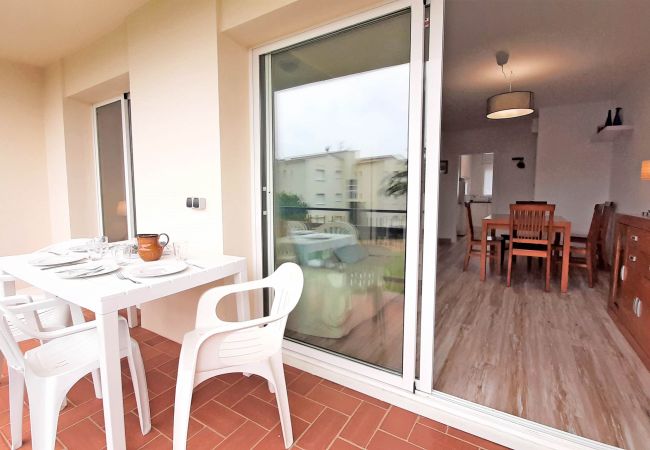 Apartment in Calella de Palafrugell - 1CB - E3 Apartment with swimming-pool and garden located very close to the beach Apartment in Calella de Palafrugell - 1CB - E3 Apartment with swimming-pool and garden located very close to the beach
