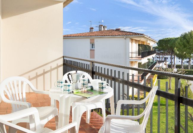 Apartment in Calella de Palafrugell - 1CB E6 - 2 Bedrooms apartment in a very quiet area with garden and community pool near the beach of Calella de Palafrugell Apartment in Calella de Palafrugell - 1CB E6 - 2 Bedrooms apartment in a very quiet area with garden and community pool near the beach of Calella de Palafrugell