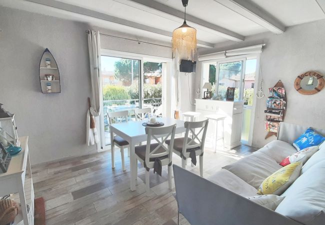 Apartment in Calella de Palafrugell - 1CB K2 -2 Bedroom apartment in a very quiet area with garden and communal pool near the beach of Calella de Palafrugell Apartment in Calella de Palafrugell - 1CB K2 -2 Bedroom apartment in a very quiet area with garden and communal pool near the beach of Calella de Palafrugell