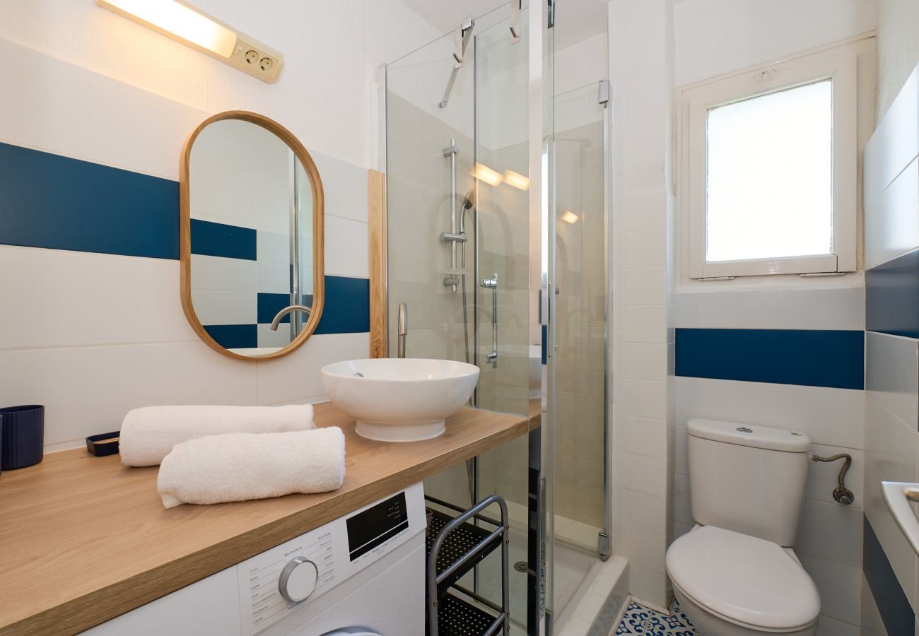 Apartment in Calella de Palafrugell - 1CB N2 - 2 Bedrooms apartment in a very quiet area with garden and communal pool near the beach of Calella de Palafrugell