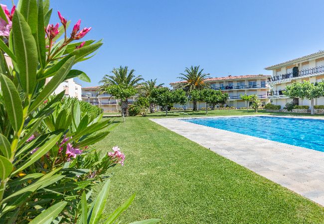 Apartment in Calella de Palafrugell - 1CB X3 - 2 Bedroom apartment in a very quiet area with garden and communal pool near the beach of Calella de Palafrugell Apartment in Calella de Palafrugell - 1CB X3 - 2 Bedroom apartment in a very quiet area with garden and communal pool near the beach of Calella de Palafrugell