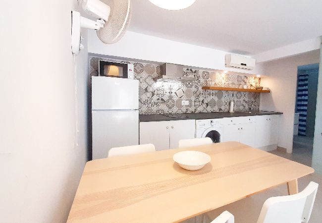 Apartment in Llafranc - 1GRE - Apartment at street level completely renovated a few minutes walk from the quiet beach of Llafranc