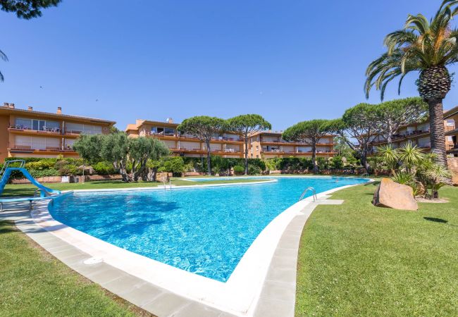 Apartment in Calella de Palafrugell -  1I 23 - Cozy apartment with pool near the beach of Calella de Palafrugell Apartment in Calella de Palafrugell -  1I 23 - Cozy apartment with pool near the beach of Calella de Palafrugell