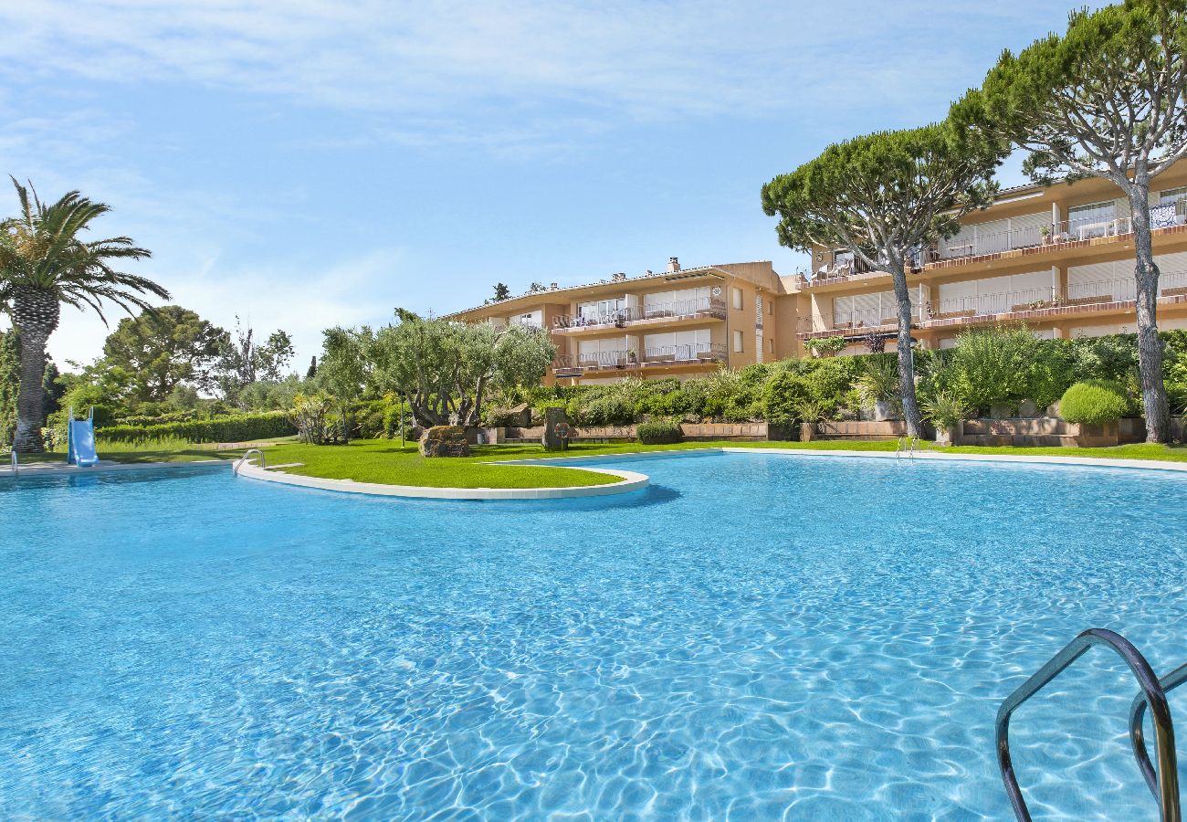 Apartment in Calella de Palafrugell - 1I 36 - Apartment with communal swimming pool a few minutes walk from the beach of Calella de Palafrugell.