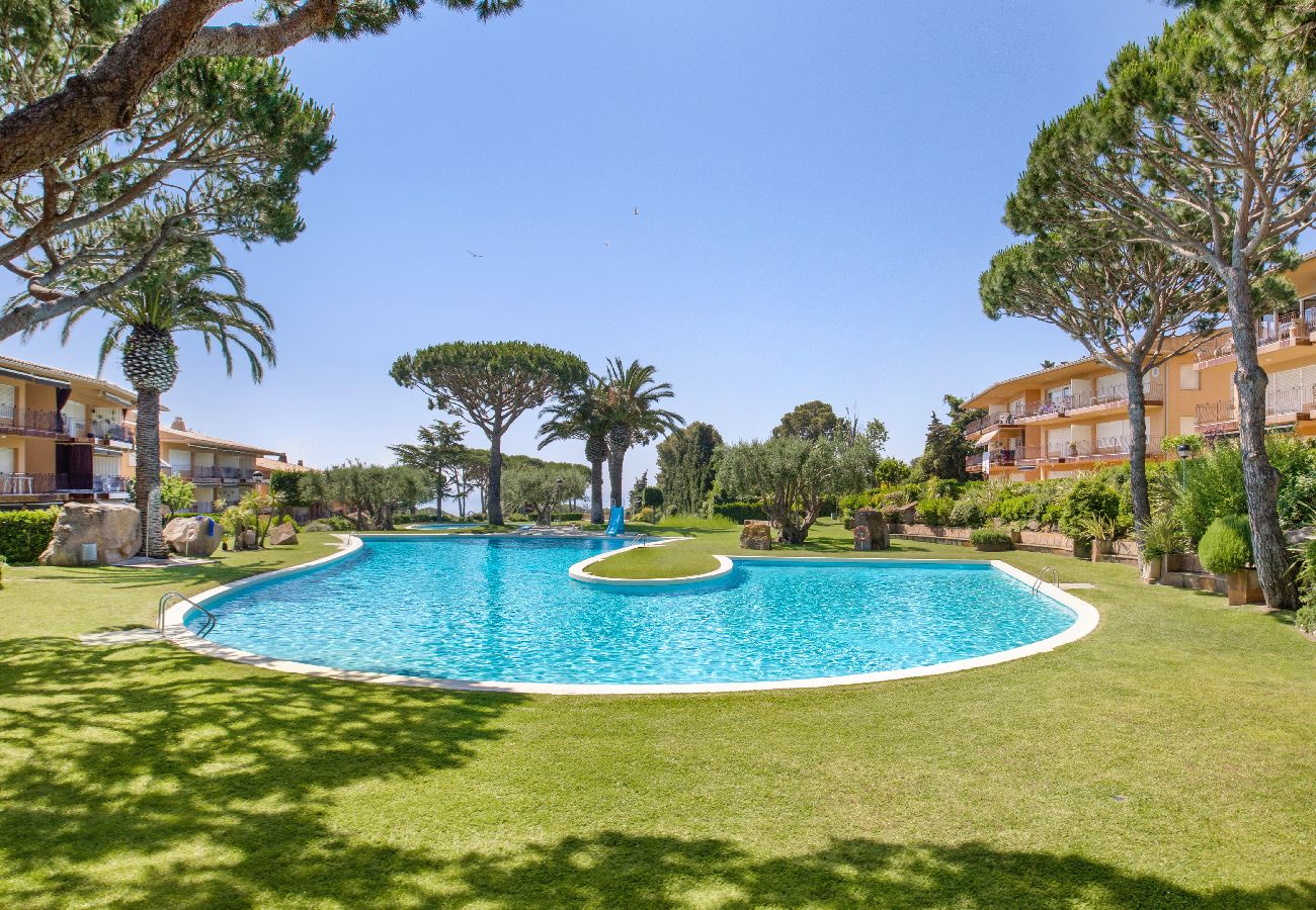 Apartment in Calella de Palafrugell - 1I 36 - Apartment with communal swimming pool a few minutes walk from the beach of Calella de Palafrugell.