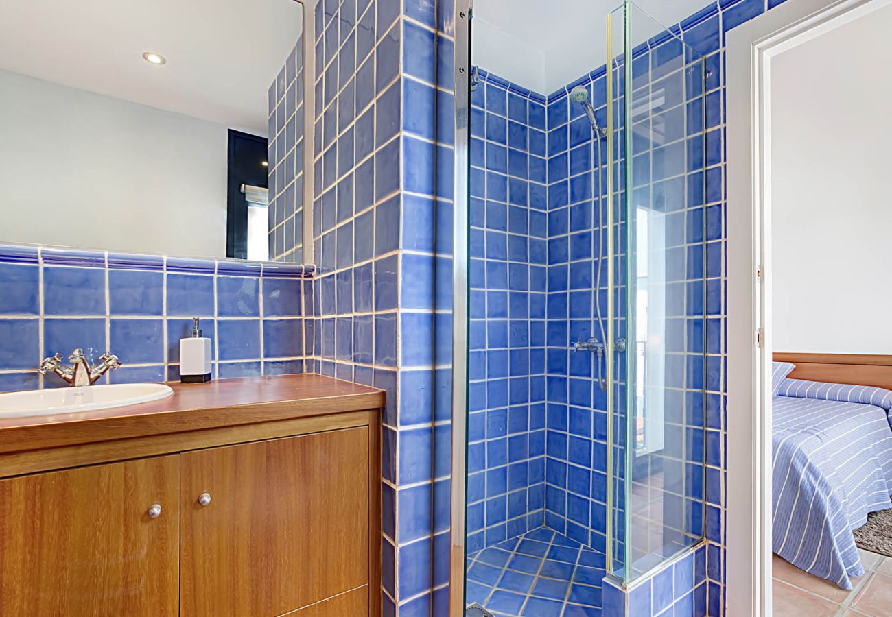 Apartment in Llafranc - 1KIM 01 - Nice apartment located in the center of Llafranc, just 50m from the beach.