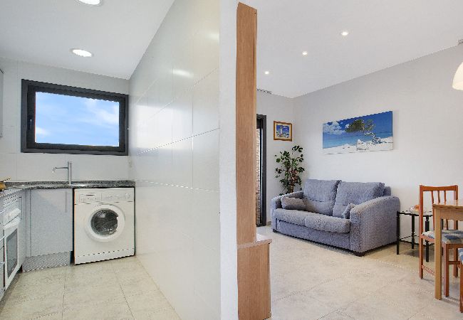 Apartment in Lloret de Mar - 2KIS01- Cozy apartment for 4 people with pool located near the center and the beach Apartment in Lloret de Mar - 2KIS01- Cozy apartment for 4 people with pool located near the center and the beach