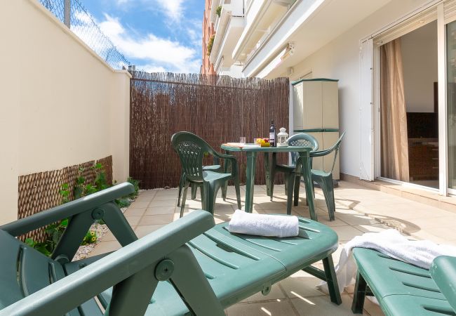 Apartment in Lloret de Mar - 2KIS02- Cozy apartment for 4 people with pool located near the beach Apartment in Lloret de Mar - 2KIS02- Cozy apartment for 4 people with pool located near the beach