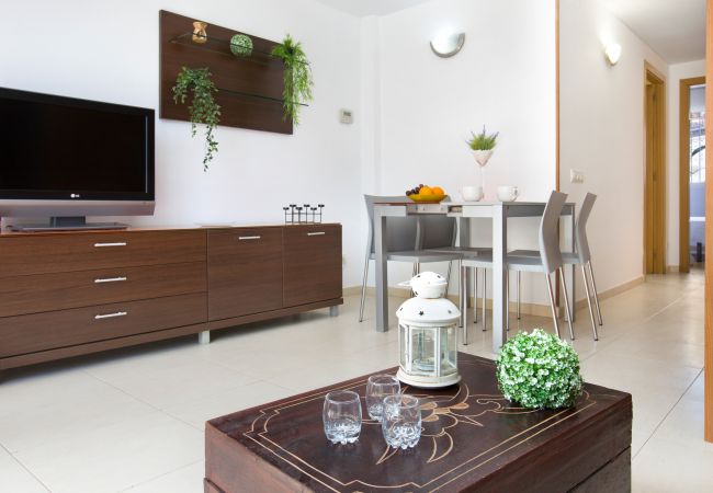 Apartment in Lloret de Mar - 2KIS02- Cozy apartment for 4 people with pool located near the beach Apartment in Lloret de Mar - 2KIS02- Cozy apartment for 4 people with pool located near the beach